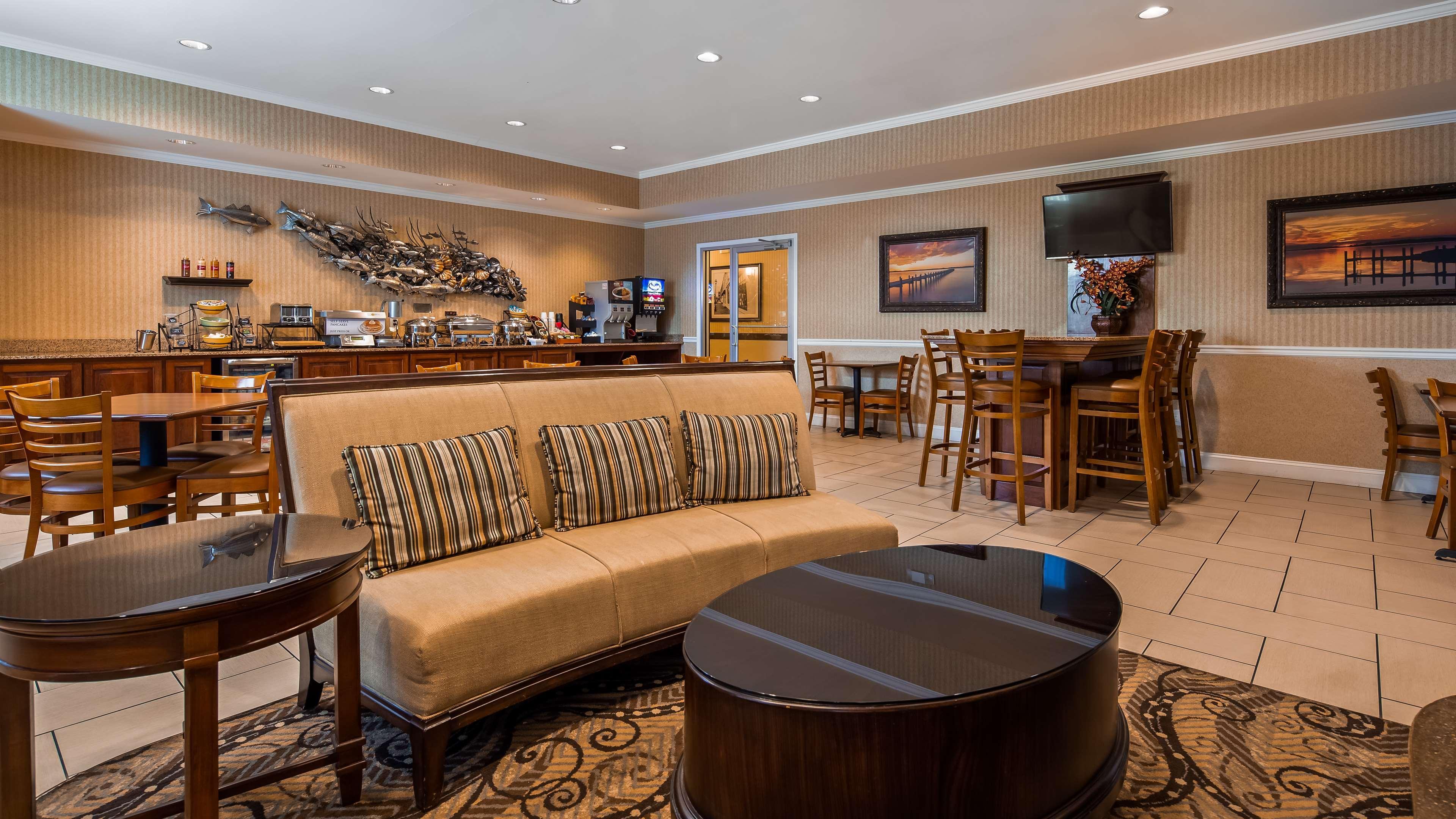 Best Western Plus Easton Inn & Suites Buitenkant foto